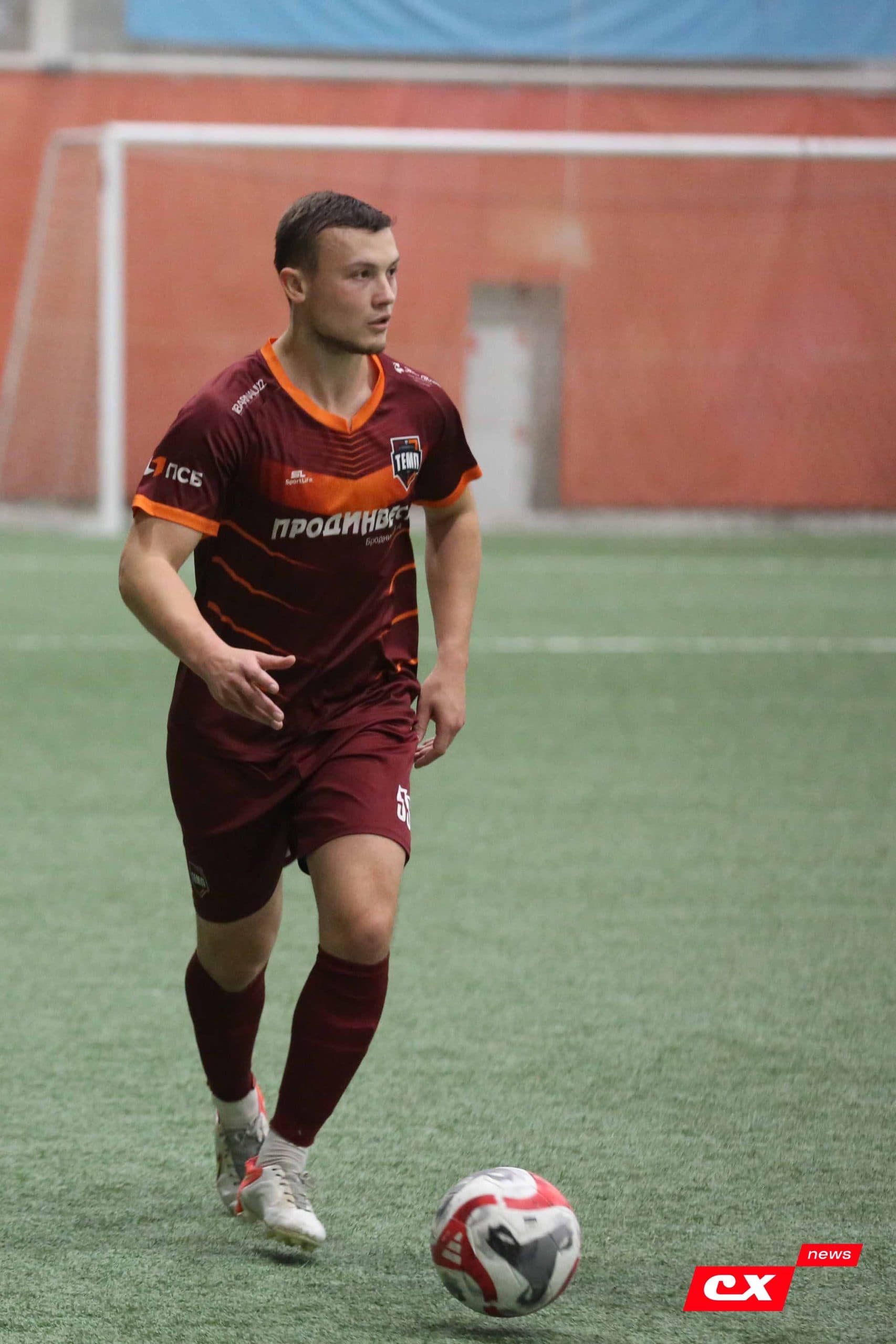 «Темп» 1:0 «Динамо-Барнаул-М». Третья лига. 05.10.2025. Александр Чёрный («Алтайский спорт»), Владимир Мартынов («CX News») — кадр 312