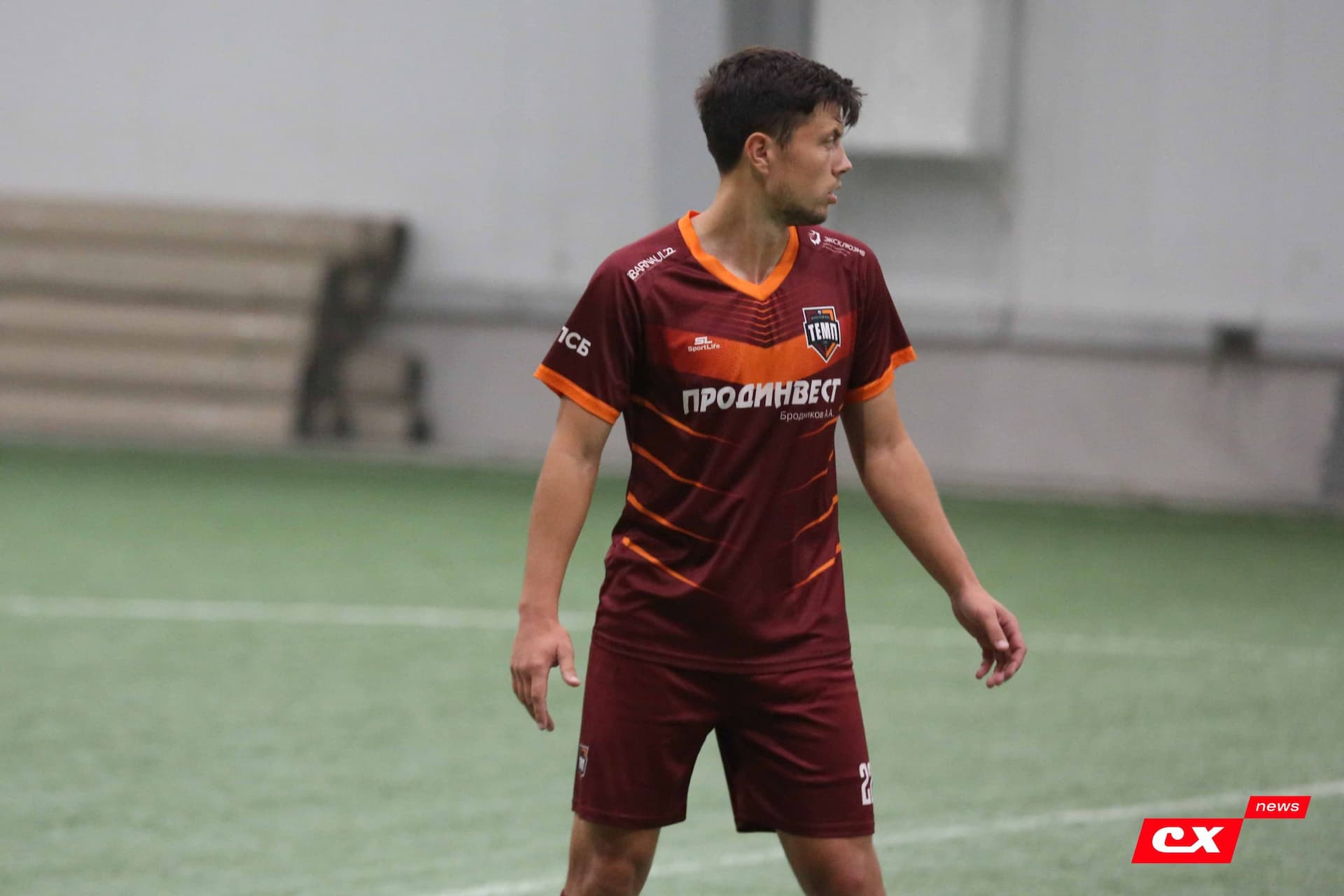 «Темп» 1:0 «Динамо-Барнаул-М». Третья лига. 05.10.2025. Александр Чёрный («Алтайский спорт»), Владимир Мартынов («CX News») — кадр 314