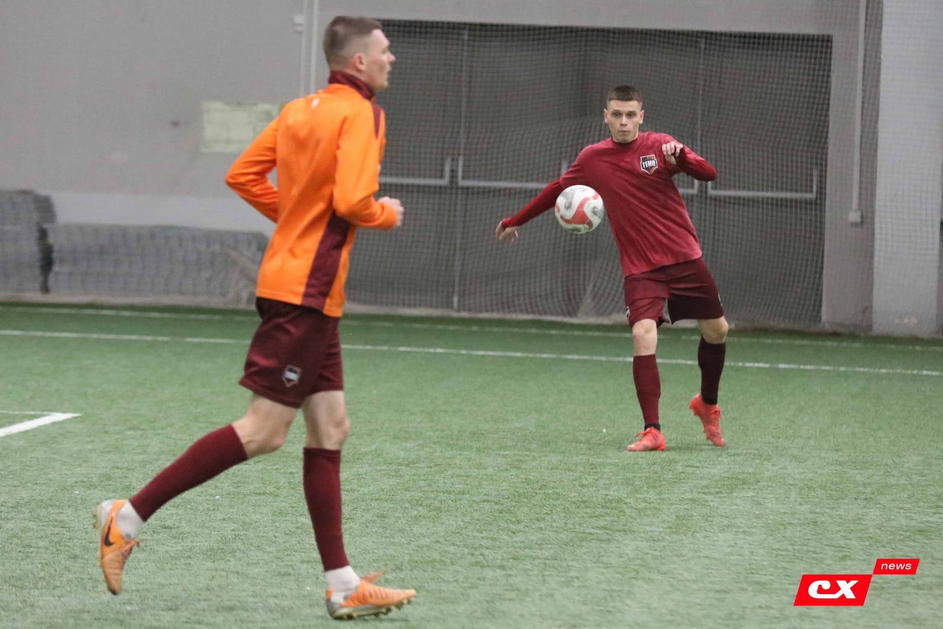 «Темп» 1:0 «Динамо-Барнаул-М». Третья лига. 05.10.2025. Александр Чёрный («Алтайский спорт»), Владимир Мартынов («CX News») — кадр 95