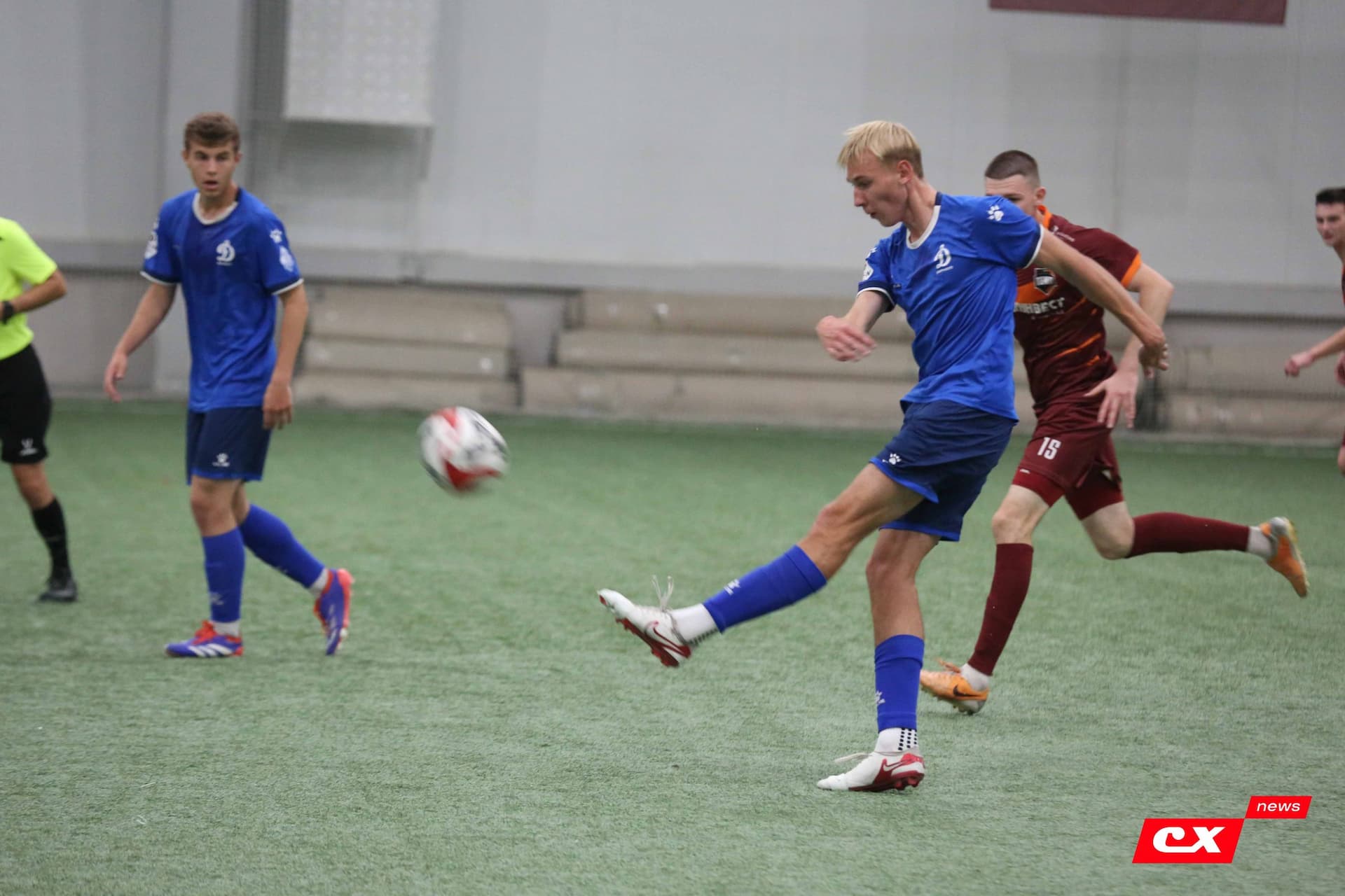 «Темп» 1:0 «Динамо-Барнаул-М». Третья лига. 05.10.2025. Александр Чёрный («Алтайский спорт»), Владимир Мартынов («CX News») — кадр 318