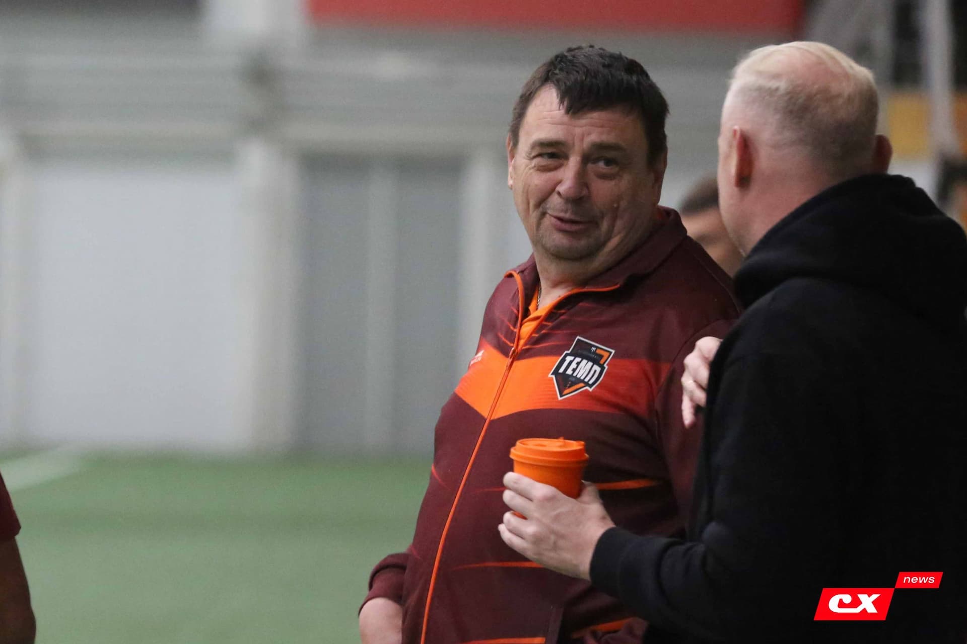 «Темп» 1:0 «Динамо-Барнаул-М». Третья лига. 05.10.2025. Александр Чёрный («Алтайский спорт»), Владимир Мартынов («CX News») — кадр 97