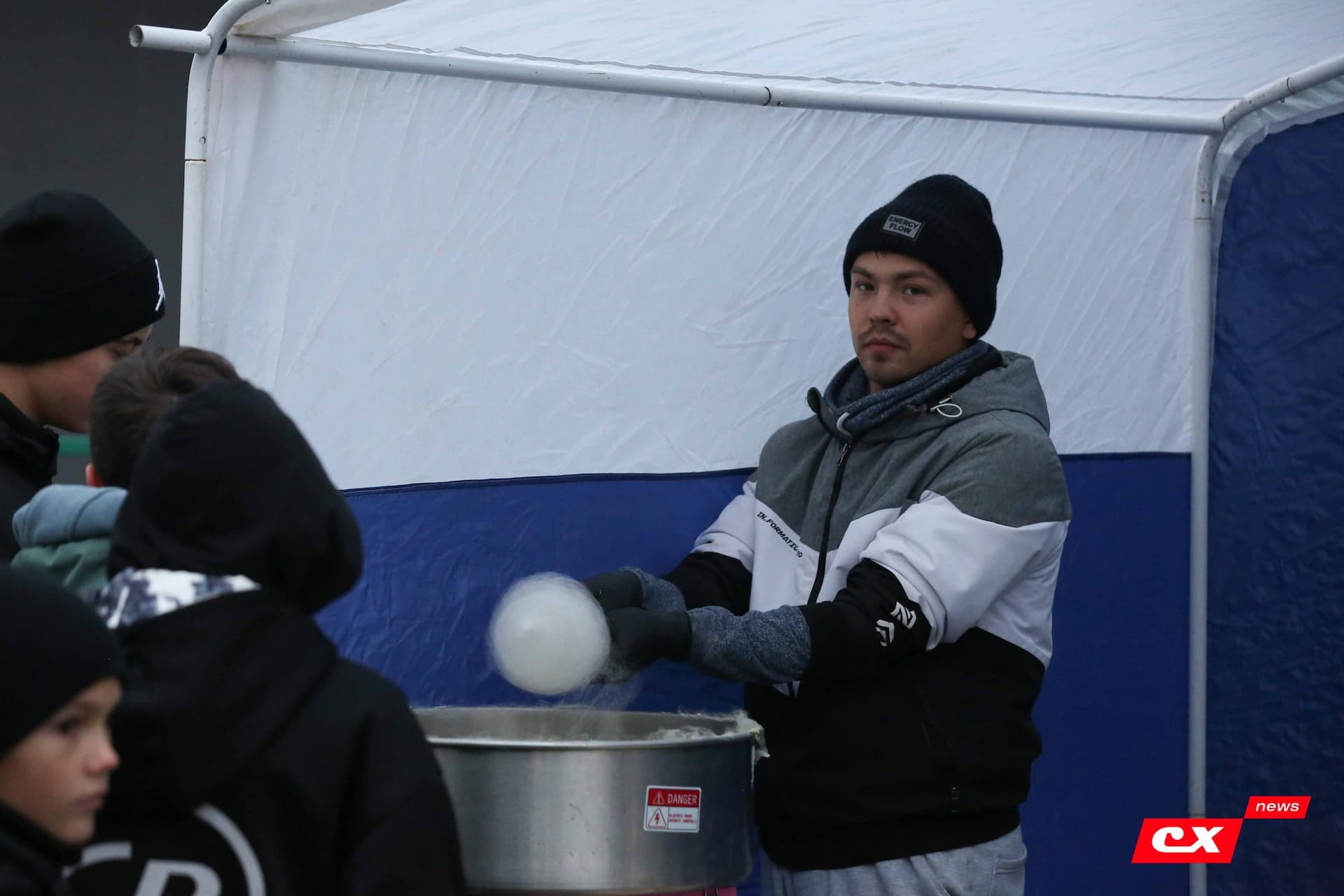 «Темп» 1:0 «Динамо-Барнаул-М». Третья лига. 05.10.2025. Александр Чёрный («Алтайский спорт»), Владимир Мартынов («CX News») — кадр 75