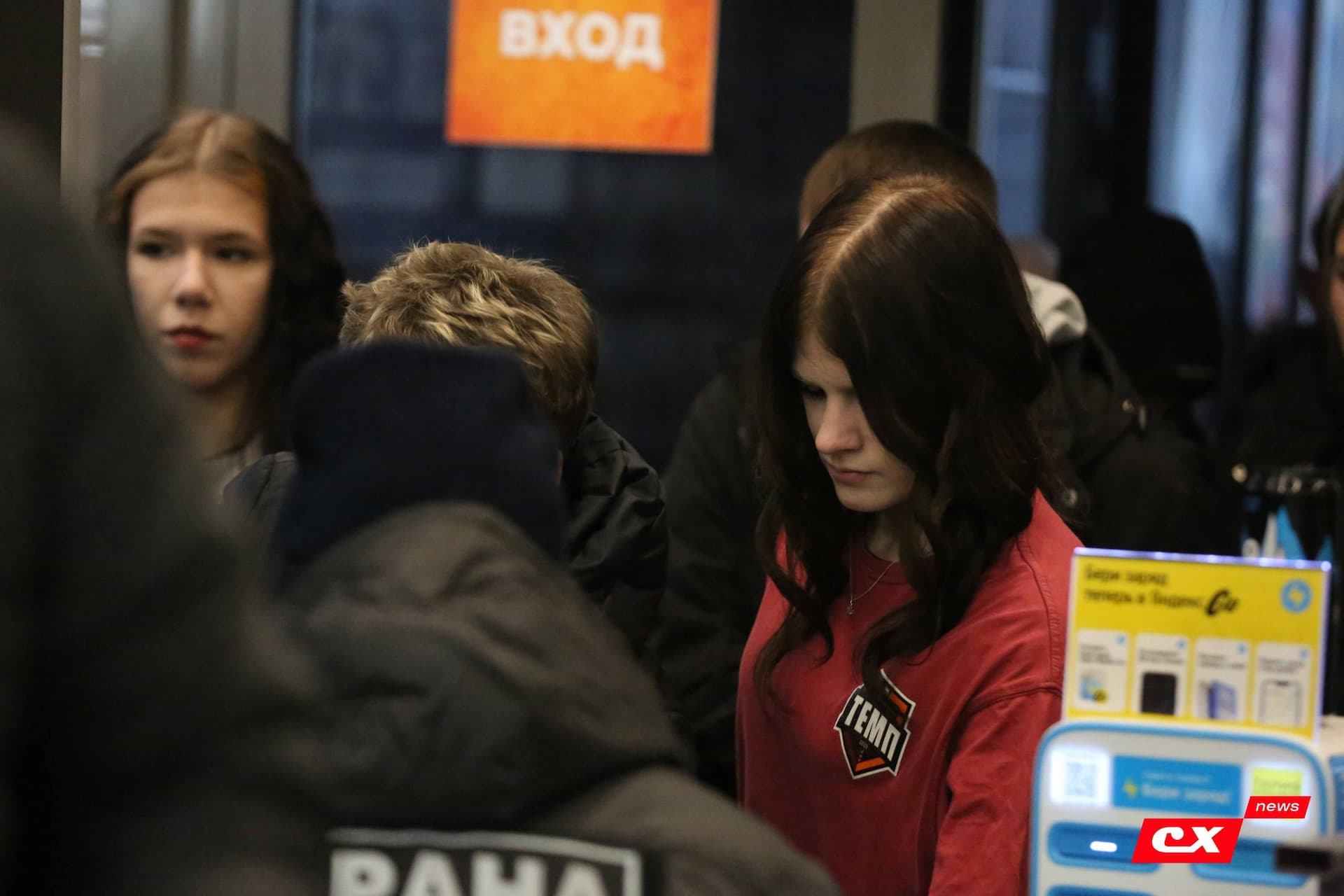 «Темп» 1:0 «Динамо-Барнаул-М». Третья лига. 05.10.2025. Александр Чёрный («Алтайский спорт»), Владимир Мартынов («CX News») — кадр 114