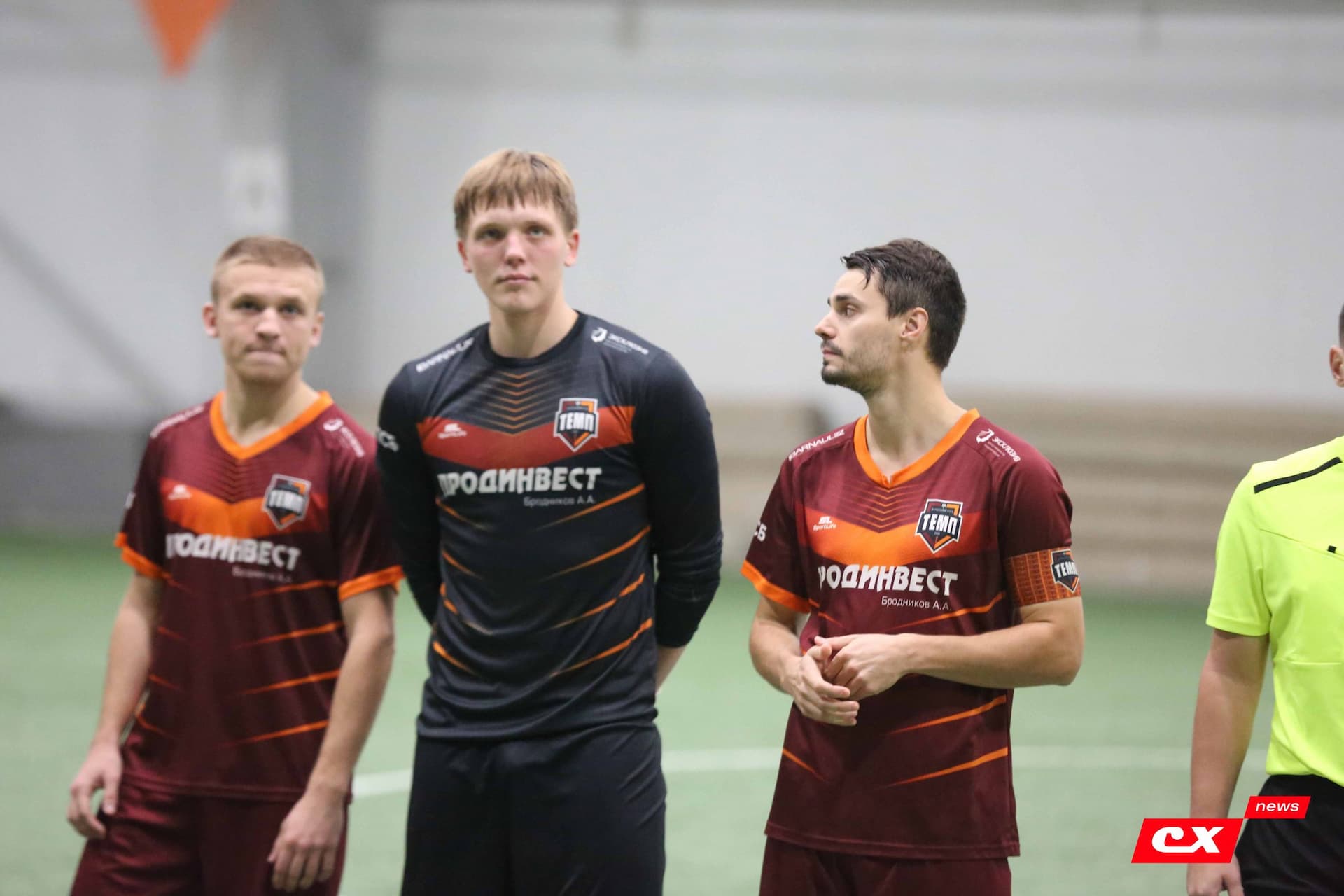 «Темп» 1:0 «Динамо-Барнаул-М». Третья лига. 05.10.2025. Александр Чёрный («Алтайский спорт»), Владимир Мартынов («CX News») — кадр 154