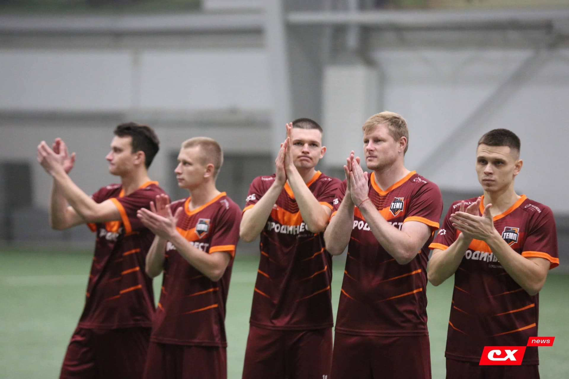 «Темп» 1:0 «Динамо-Барнаул-М». Третья лига. 05.10.2025. Александр Чёрный («Алтайский спорт»), Владимир Мартынов («CX News») — кадр 161