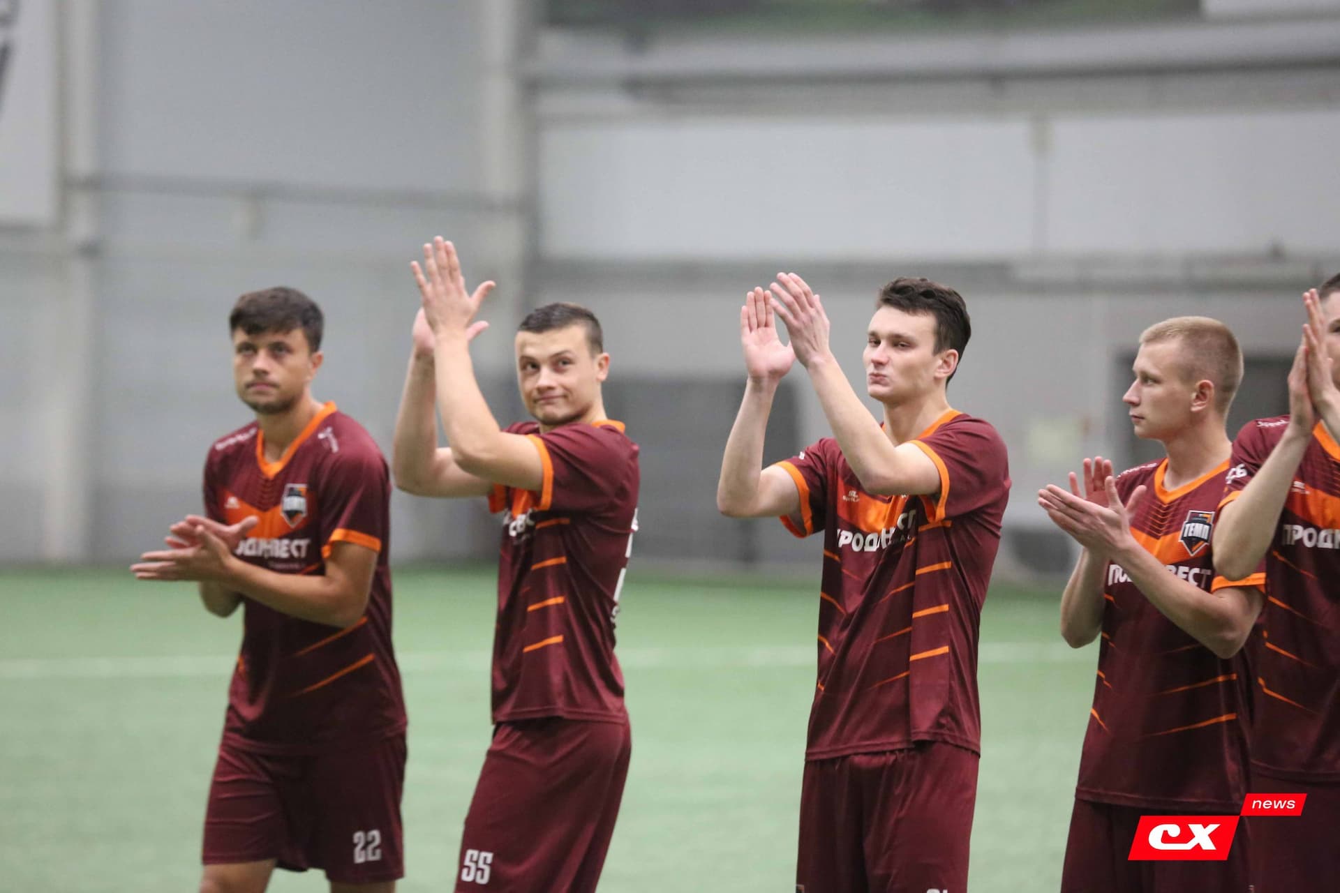 «Темп» 1:0 «Динамо-Барнаул-М». Третья лига. 05.10.2025. Александр Чёрный («Алтайский спорт»), Владимир Мартынов («CX News») — кадр 162