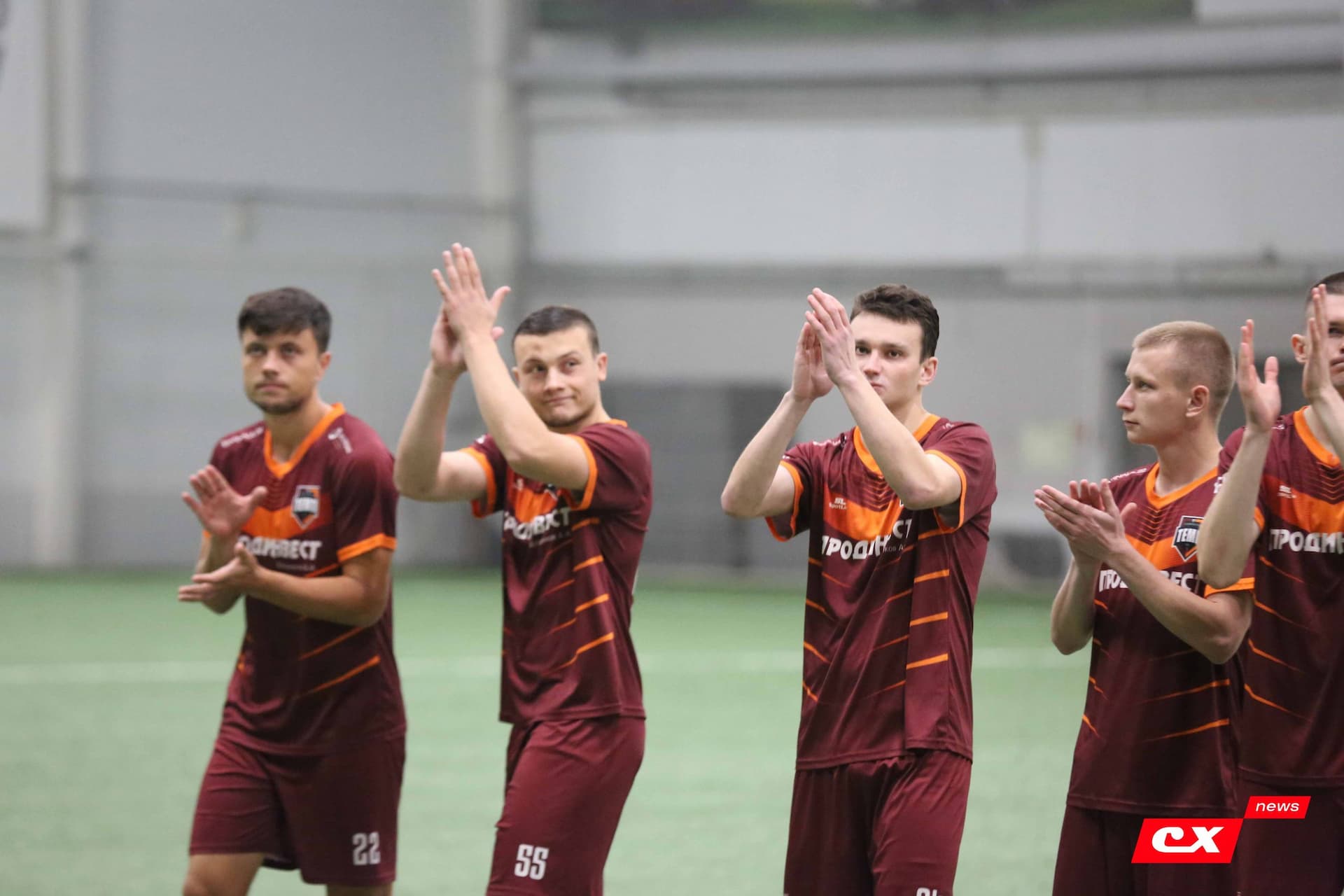 «Темп» 1:0 «Динамо-Барнаул-М». Третья лига. 05.10.2025. Александр Чёрный («Алтайский спорт»), Владимир Мартынов («CX News») — кадр 163