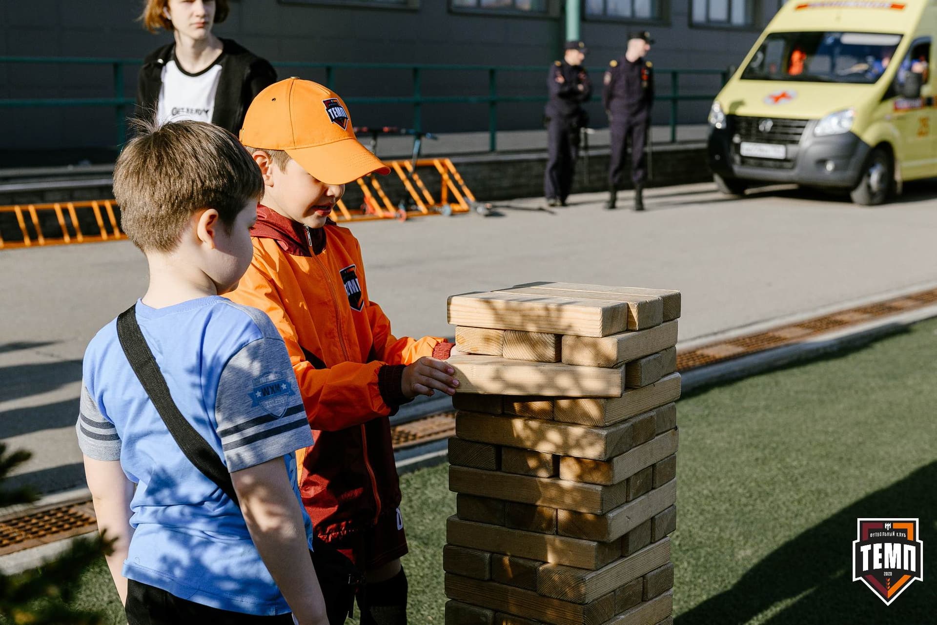 «Темп» 1:0 «Новокузнецк». Третья лига. 02.05.2025 — кадр 2