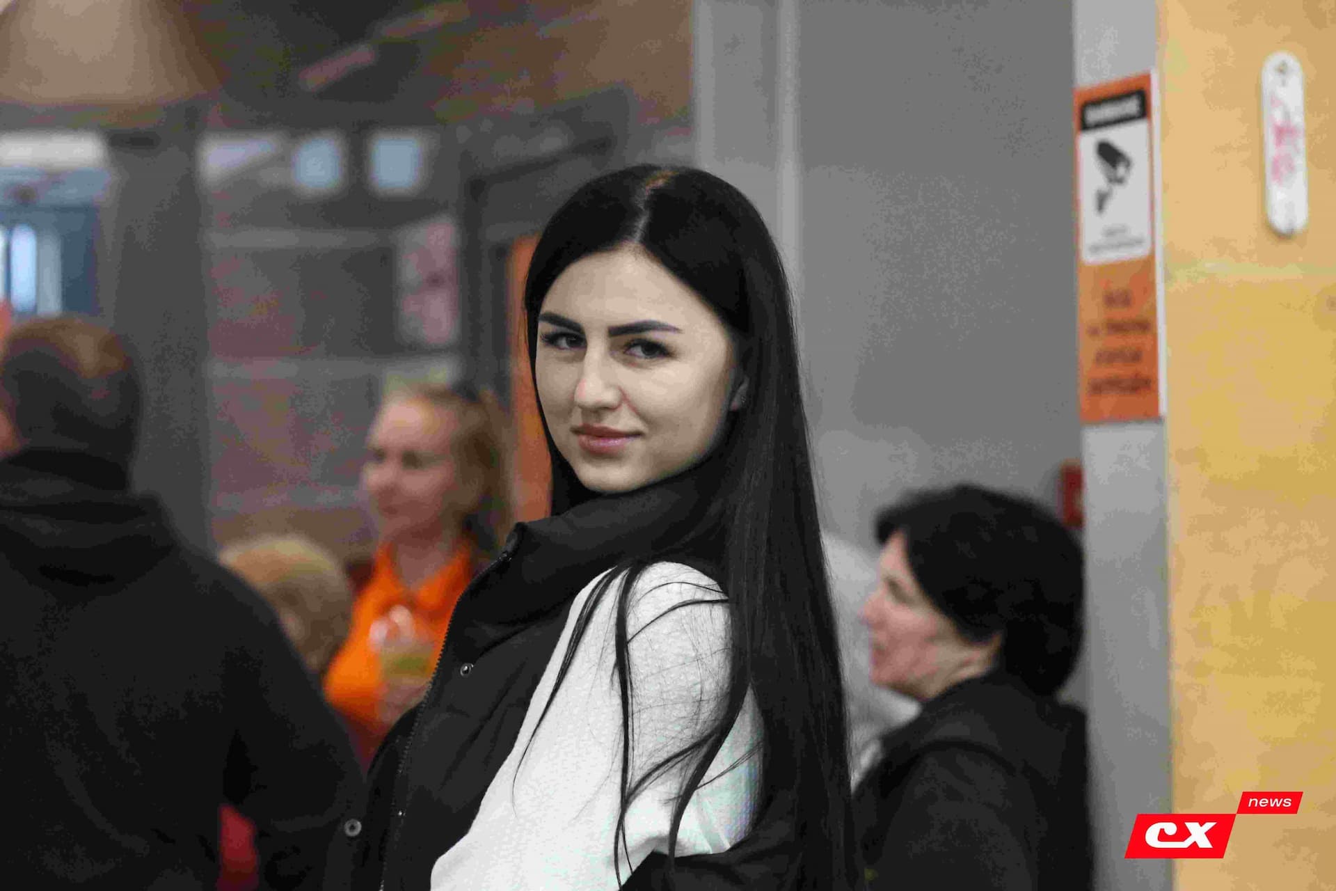 «Темп» 1:1 «КДВ». Третья лига. 26.09.2025. Владимир Мартынов («CX News») и Александр Чёрный («Алтайский спорт») — кадр 117