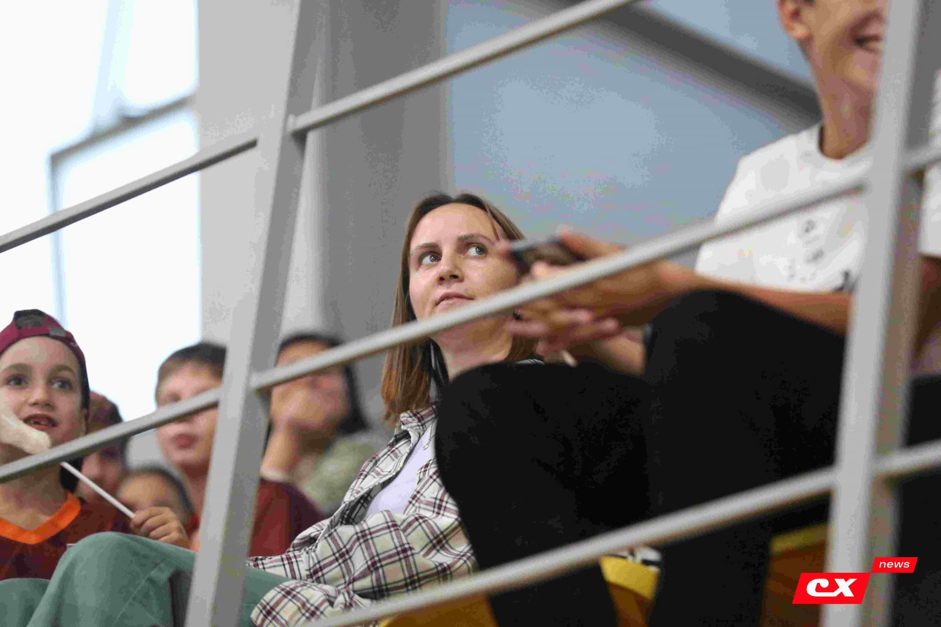 «Темп» 1:1 «КДВ». Третья лига. 26.09.2025. Владимир Мартынов («CX News») и Александр Чёрный («Алтайский спорт») — кадр 126