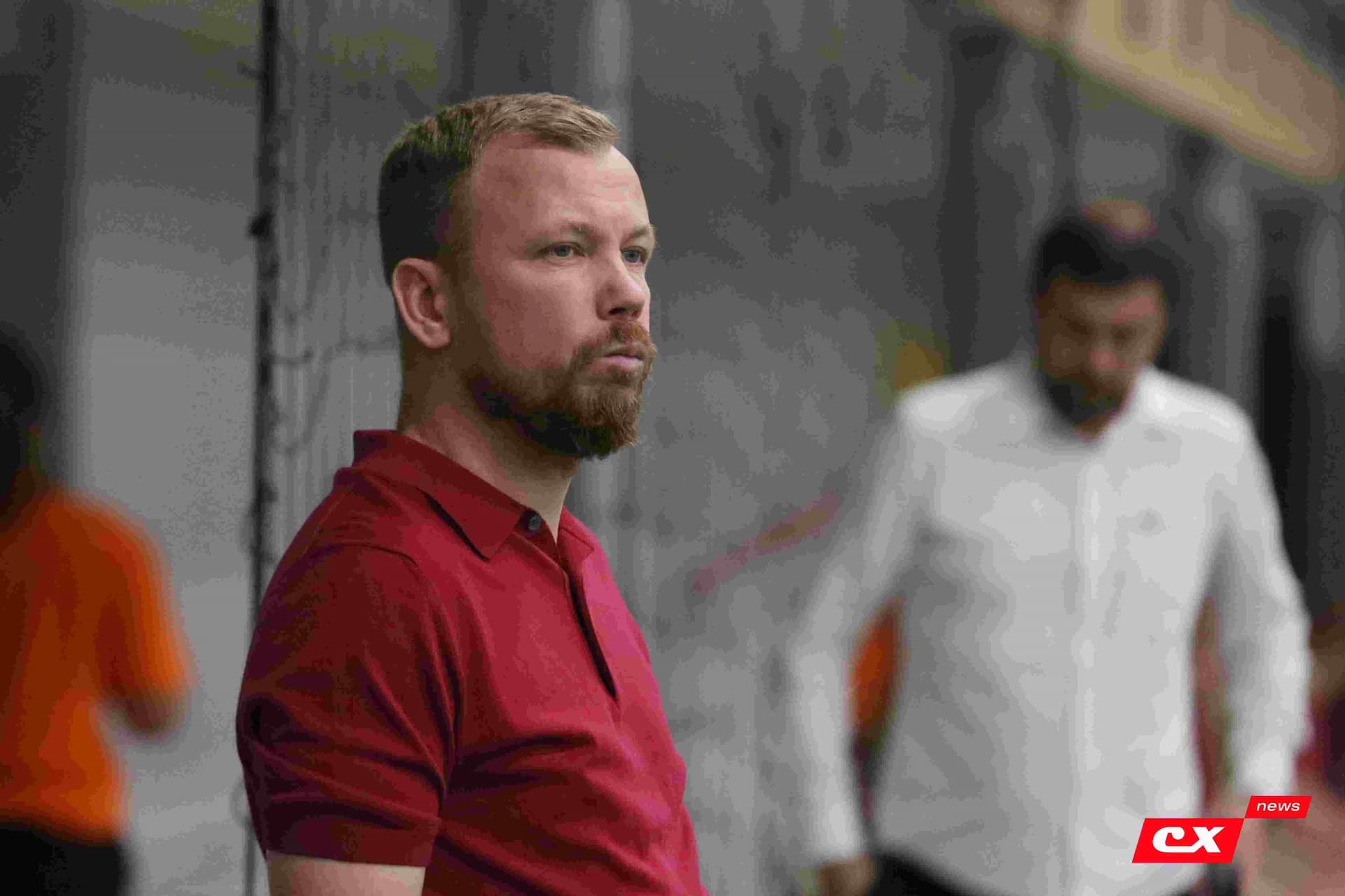 «Темп» 1:1 «КДВ». Третья лига. 26.09.2025. Владимир Мартынов («CX News») и Александр Чёрный («Алтайский спорт») — кадр 158