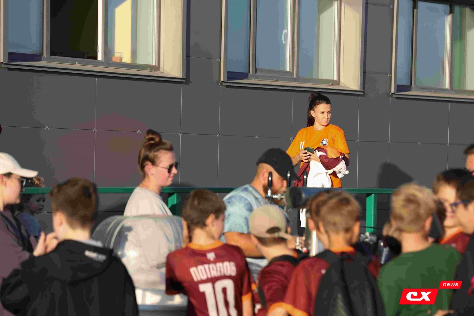 «Темп» 1:1 «КДВ». Третья лига. 26.09.2025. Владимир Мартынов («CX News») и Александр Чёрный («Алтайский спорт») — кадр 21