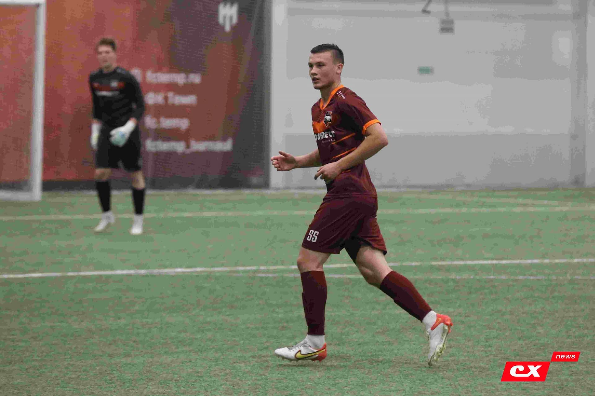 «Темп» 1:1 «КДВ». Третья лига. 26.09.2025. Владимир Мартынов («CX News») и Александр Чёрный («Алтайский спорт») — кадр 271