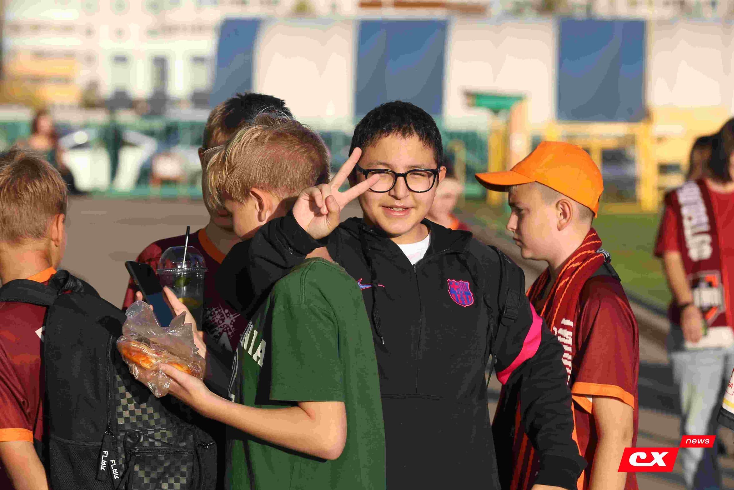 «Темп» 1:1 «КДВ». Третья лига. 26.09.2025. Владимир Мартынов («CX News») и Александр Чёрный («Алтайский спорт») — фото 8