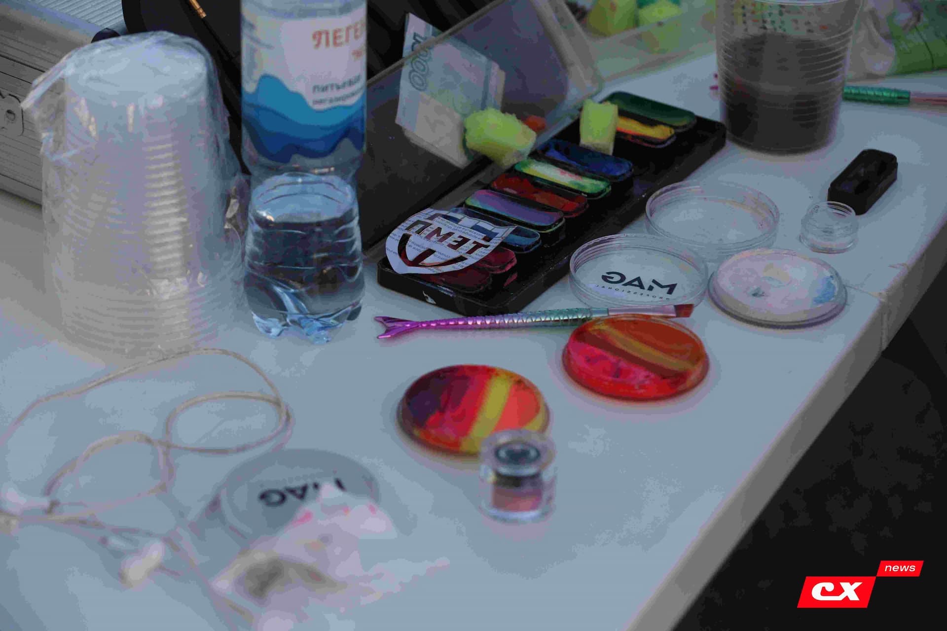 «Темп» 1:1 «КДВ». Третья лига. 26.09.2025. Владимир Мартынов («CX News») и Александр Чёрный («Алтайский спорт») — кадр 49