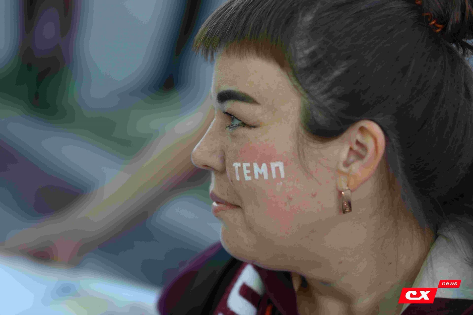 «Темп» 1:1 «КДВ». Третья лига. 26.09.2025. Владимир Мартынов («CX News») и Александр Чёрный («Алтайский спорт») — кадр 51