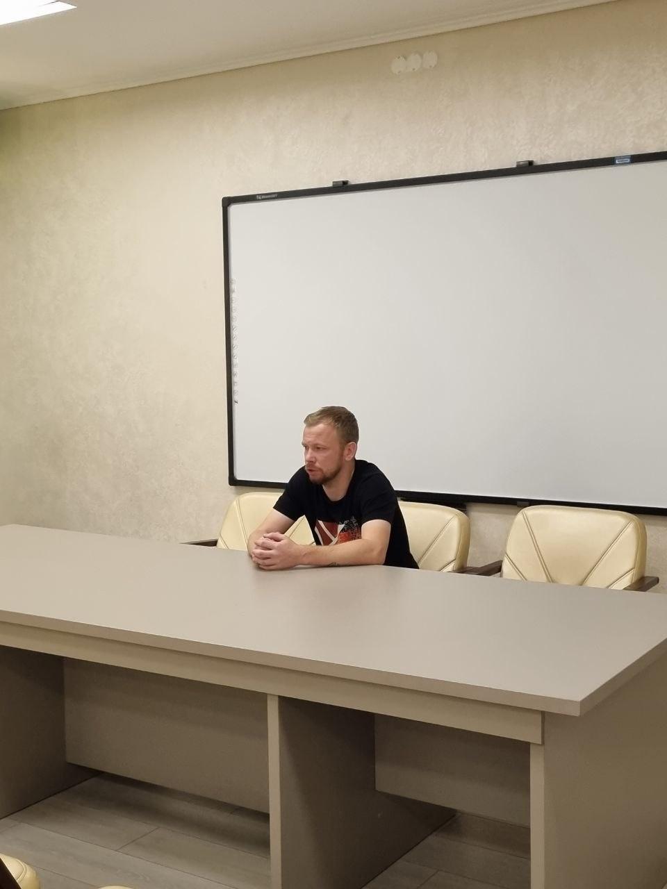 Иван Старков провёл прощальное собрание с командой