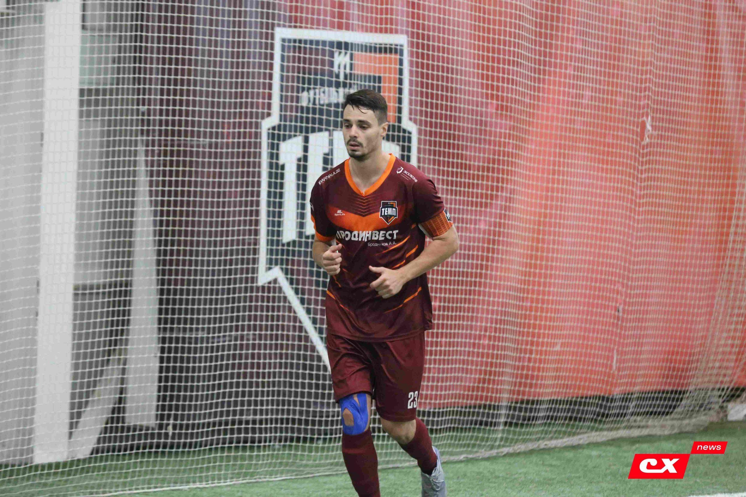 Выбираем лучшего игрока в августе!